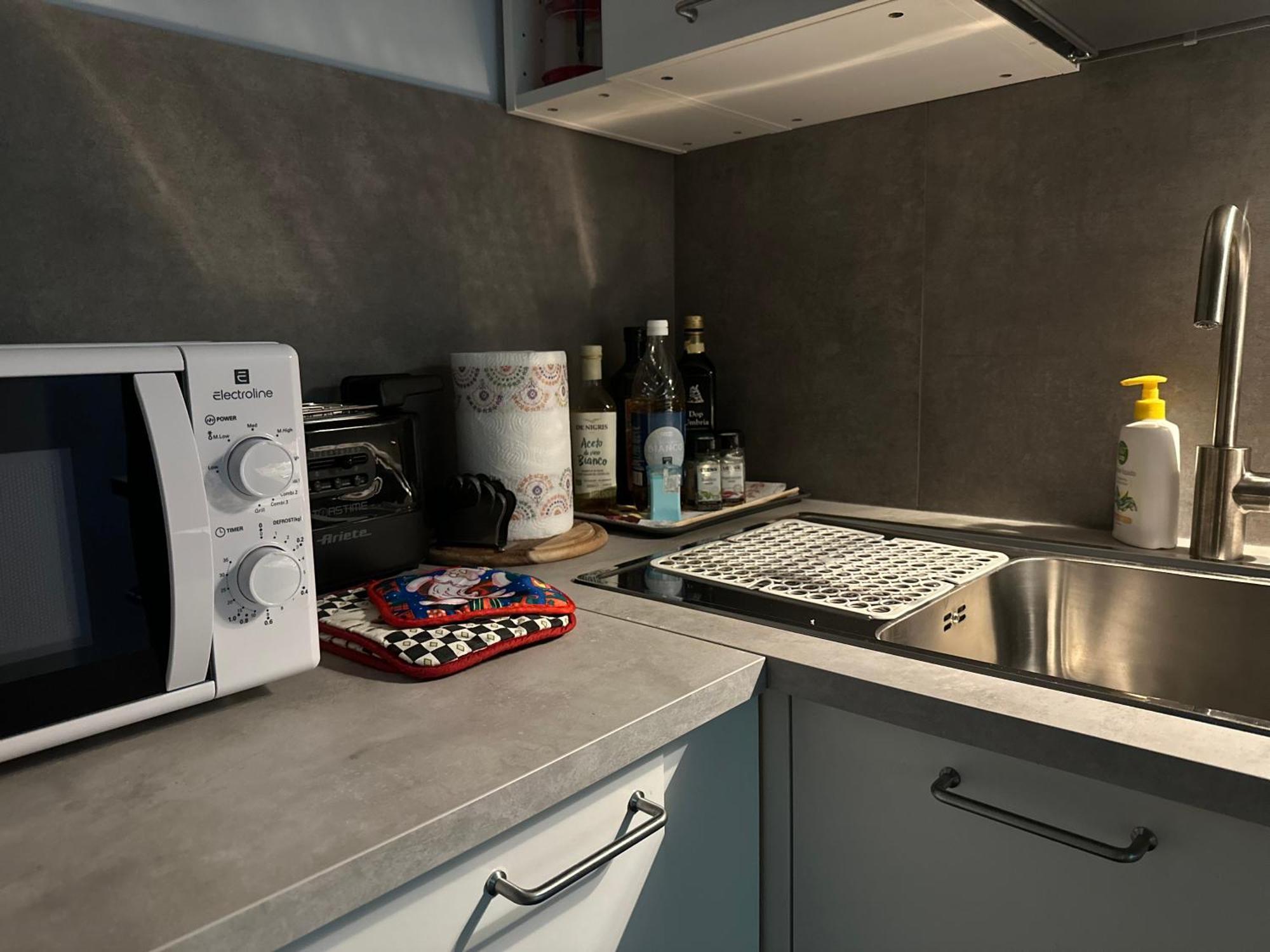 Casa Susanna - Delizioso Piano Terra, Centralissimo, Superservito, Tranquillo, Appena Fuori Ztl Parcheggio Libero تيرني المظهر الخارجي الصورة